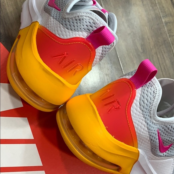 NIKE WMNS AIR MAX MOTION 2 pure platinum/laser - Picture 14 of 16